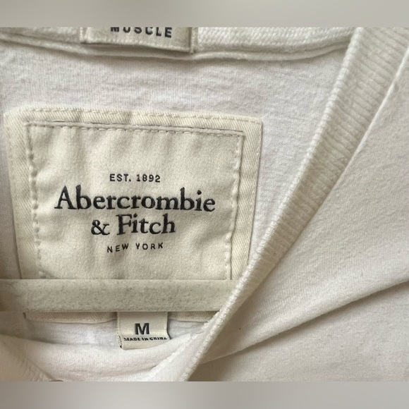 Abercrombie & Fitch Men’s Muscle TShirt The Watering Hole Y2K - Picture 5 of 9